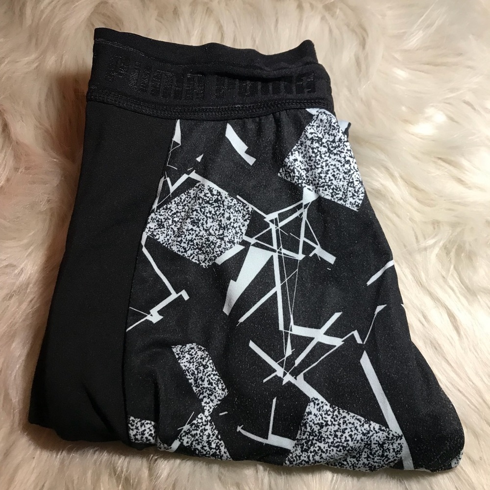 Puma printed workout leggings size small